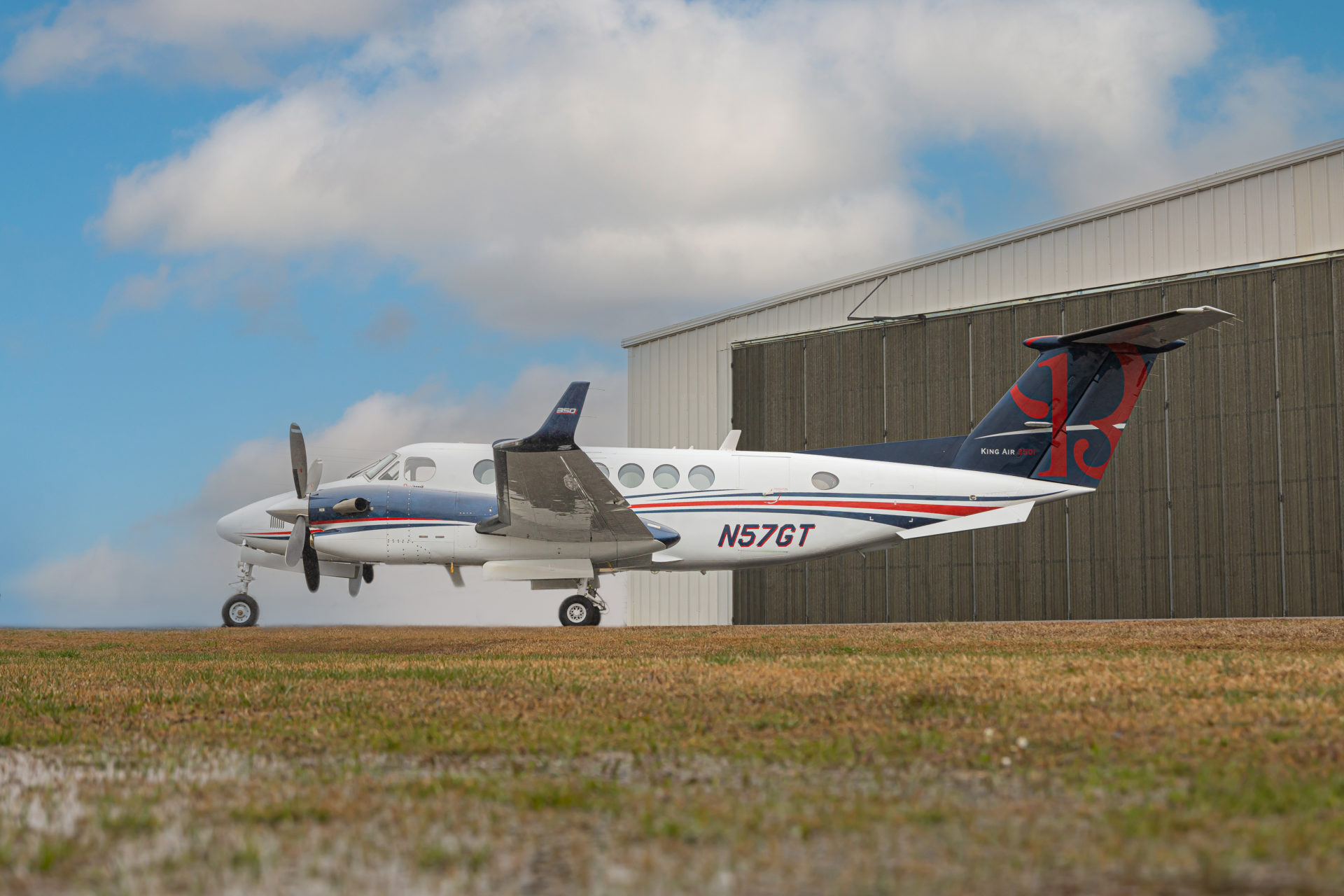 2013 KING AIR 350i  |  SN FL-854