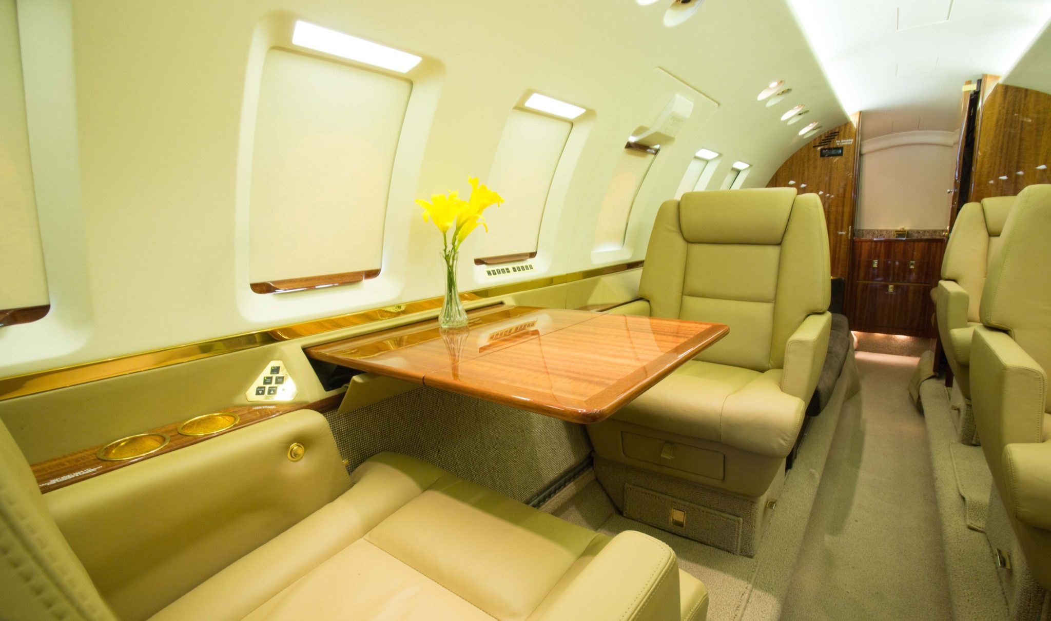 1997 HAWKER 800XP  |  258301  |  N800XZ